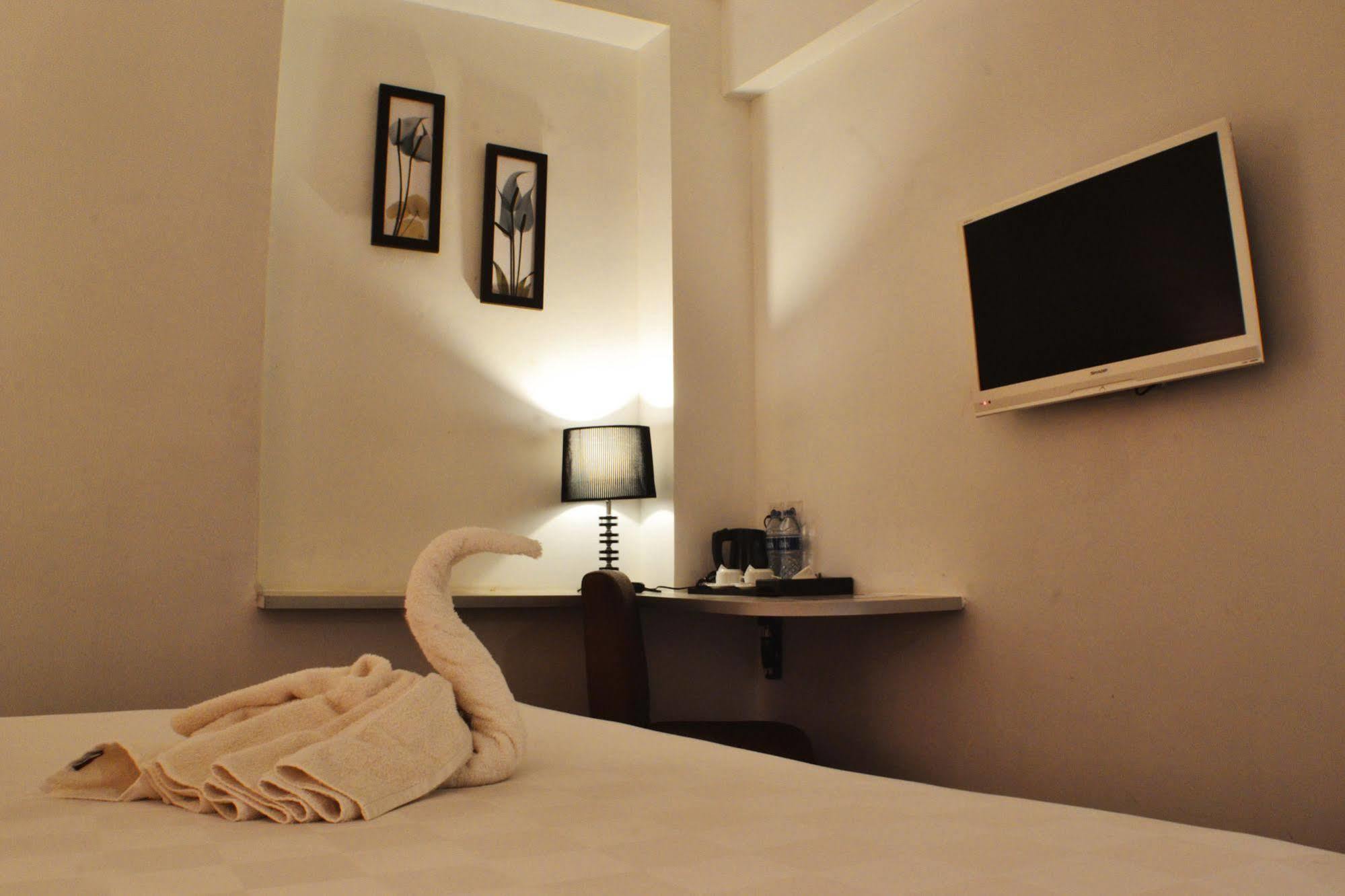 Maven Fatmawati Hotel Jakarta Exterior photo